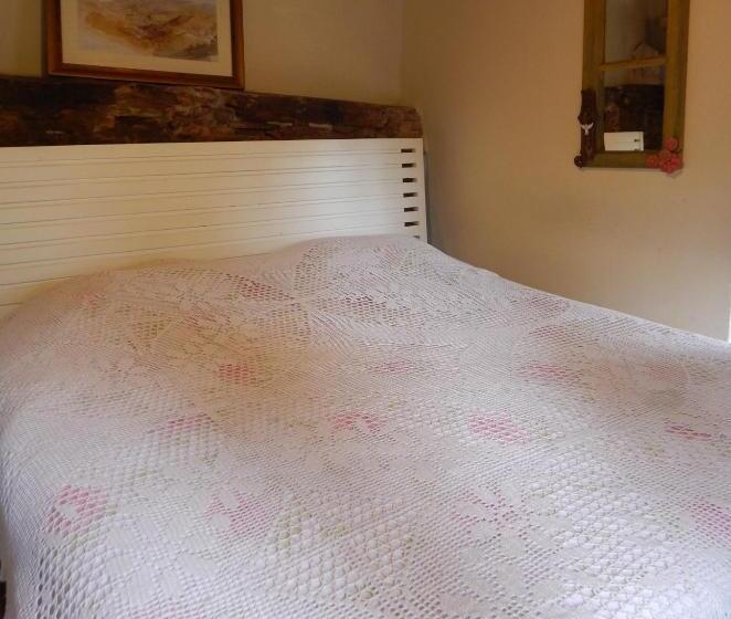 سوییت با چشم‌انداز باغ, Pouso Das Glicínias   B&b