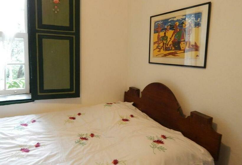 اتاق اکونومی, Pouso Das Glicínias   B&b