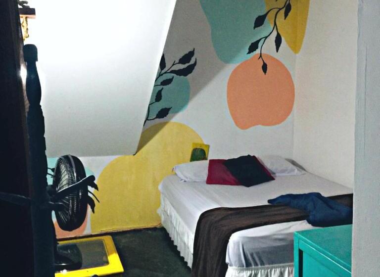 سوییت, Rio Surf House Hostel E Pousada