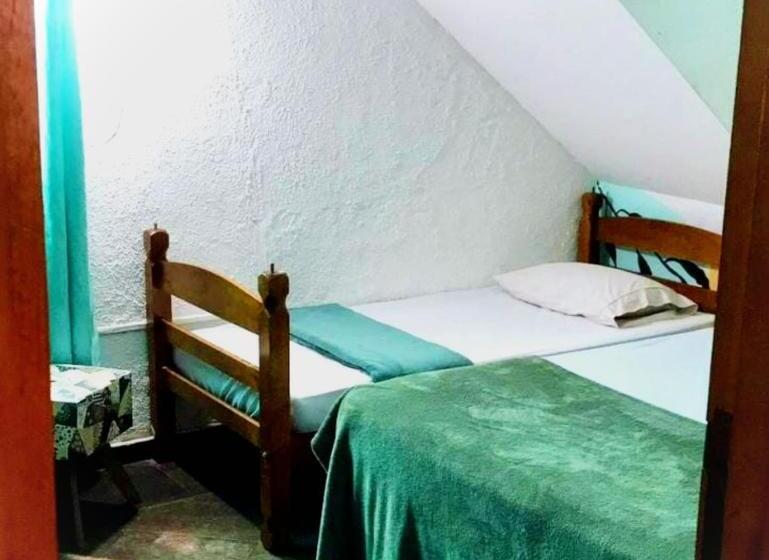 سوییت, Rio Surf House Hostel E Pousada