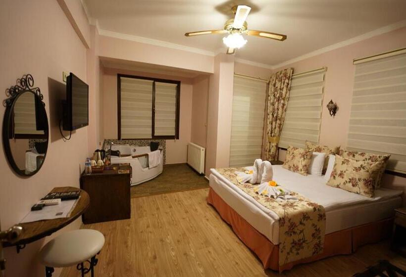 Quarto Deluxe, Beyaz Konak Otel