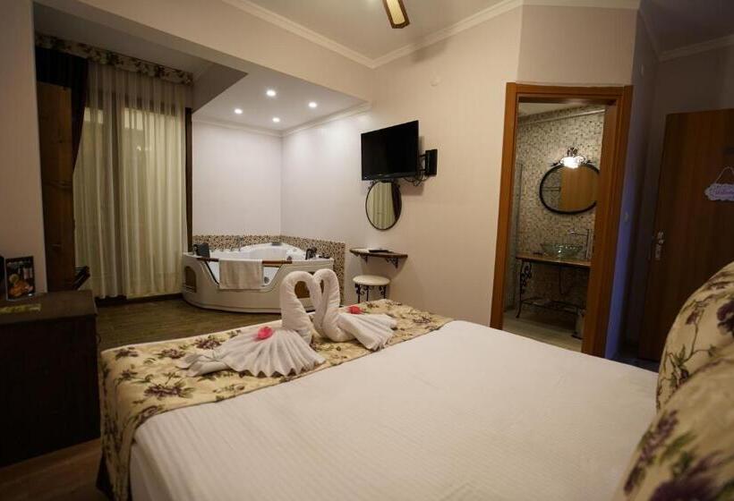 Quarto Deluxe, Beyaz Konak Otel