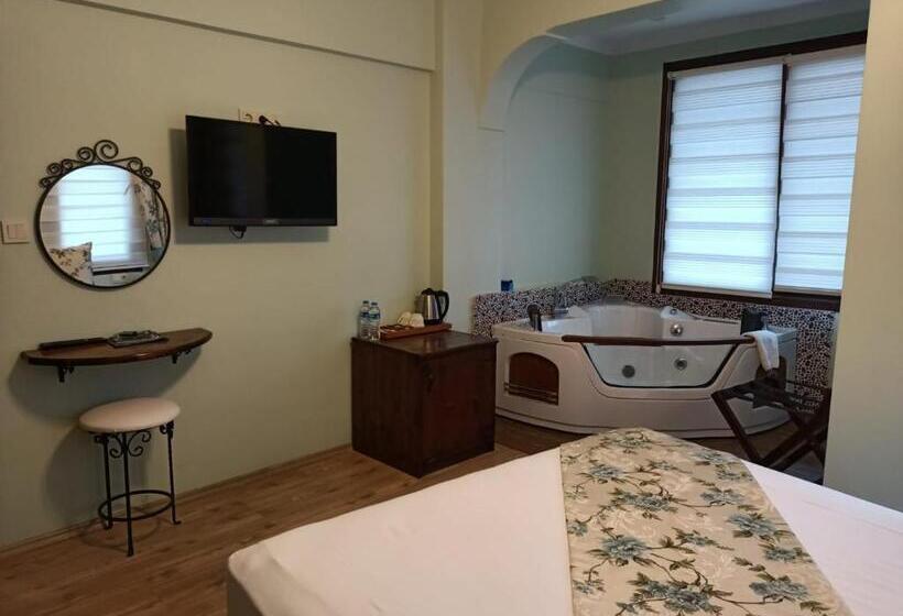 Quarto Deluxe, Beyaz Konak Otel