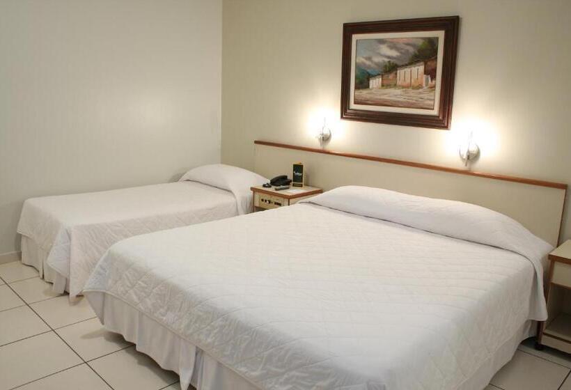 Номер Стандарт Трехместный, Bravo City Hotel Dourados