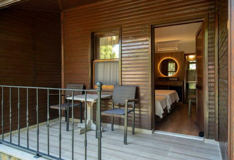 اتاق استاندارد سه نفره, Fener Motel