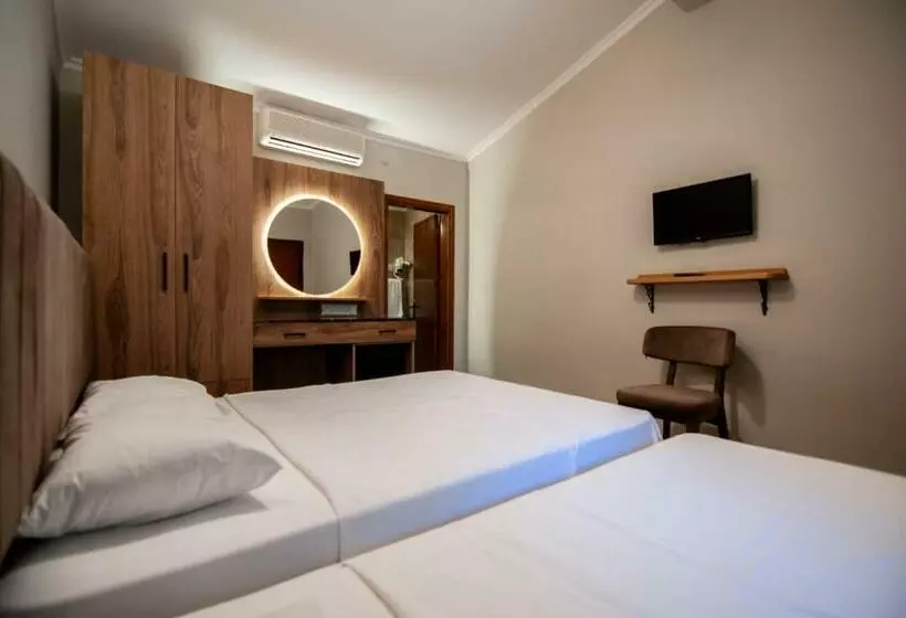 اتاق استاندارد سه نفره, Fener Motel