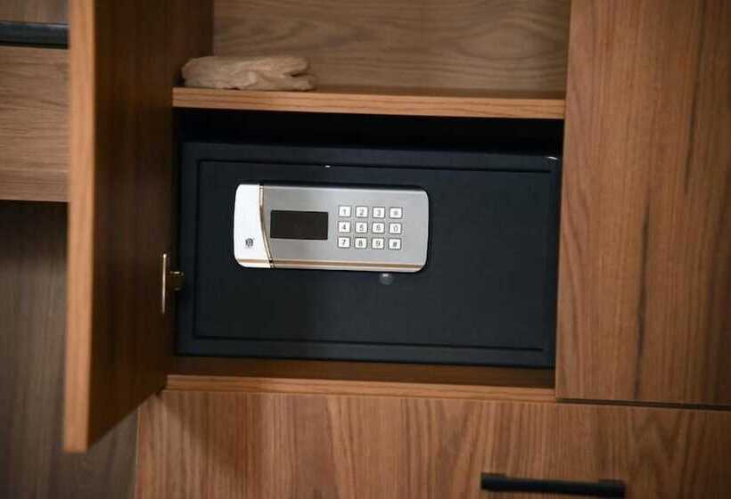 اتاق استاندارد, Fener Motel