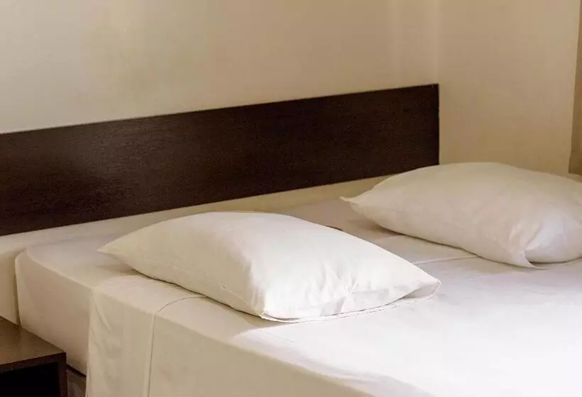Economy Triple Room, Alkimia