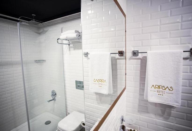 标准单人间, Aripsas