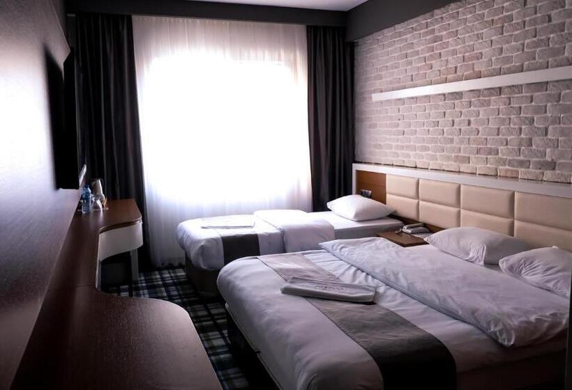 舒适三人间, Aripsas