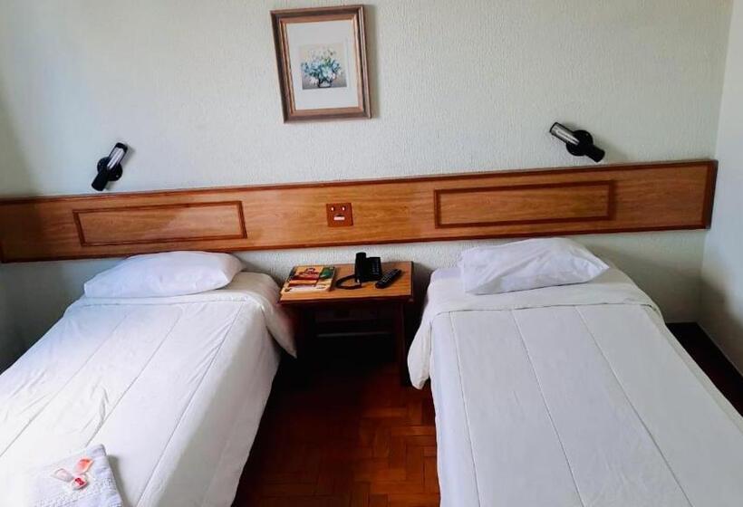 غرفة سوبيريور, Dias By Up