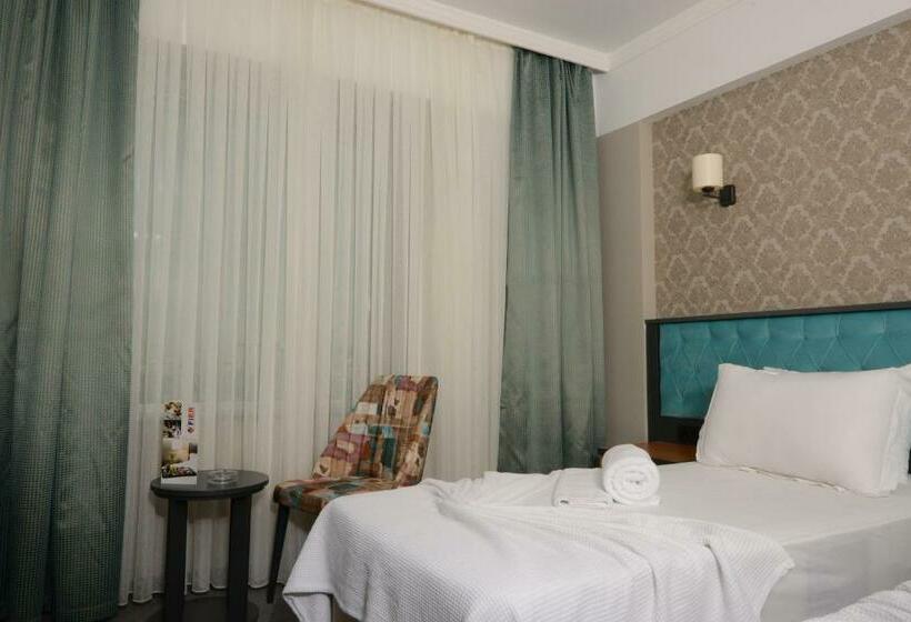 标准间带双人床, Fier Life Center