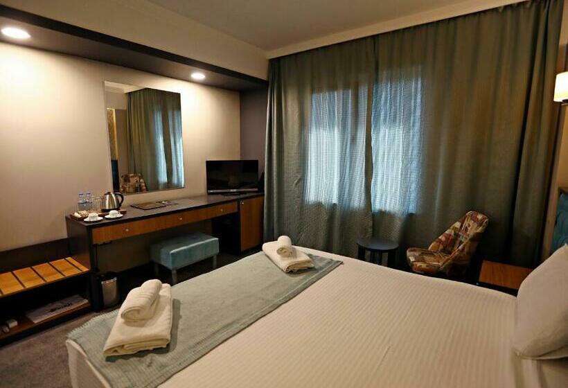 标准间带双人床, Fier Life Center