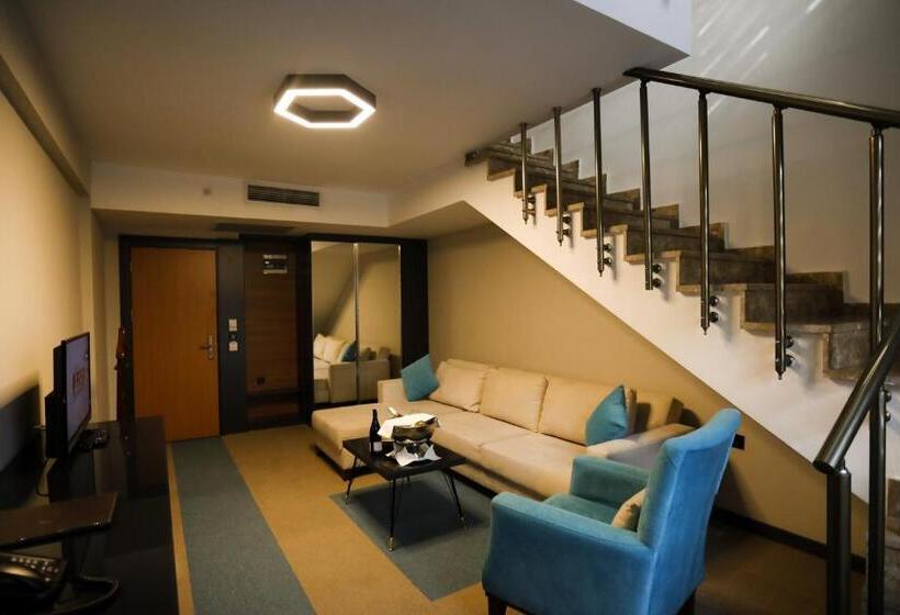 标准间带双人床, Fier Life Center