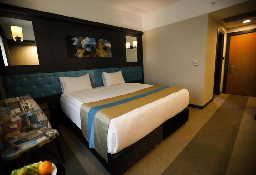 复式套房, Fier Life Center