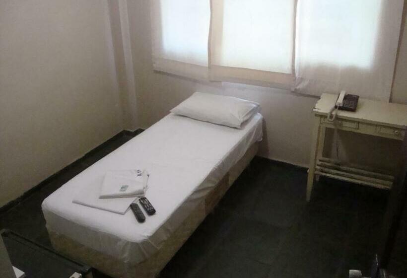 エコノミーシングルルーム, Goias