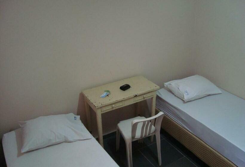 エコノミールーム, Goias