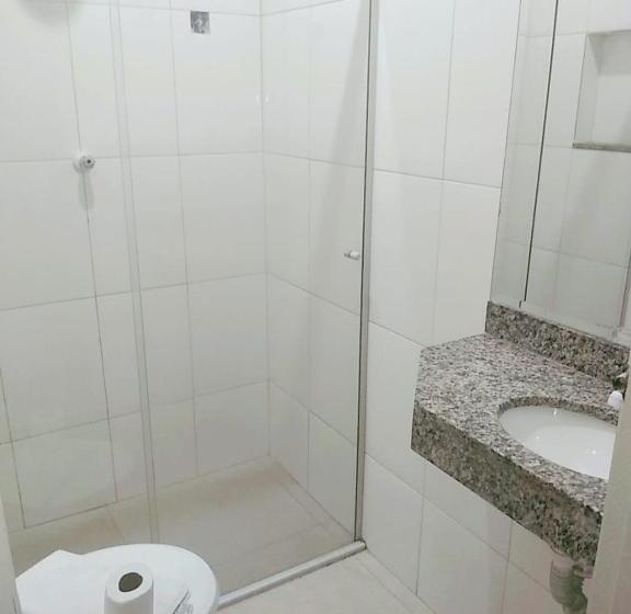 スタンダード4人部屋, Goias