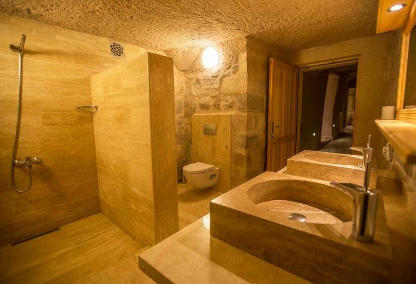 Family Suite, Kistar Cave