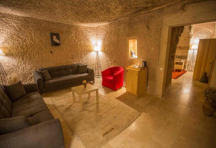 수피리어 스위트, Kistar Cave