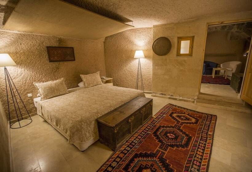 수피리어 스위트, Kistar Cave