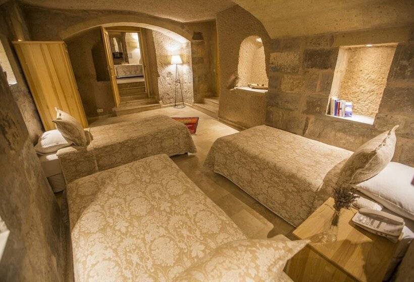 패밀리 스위트, Kistar Cave