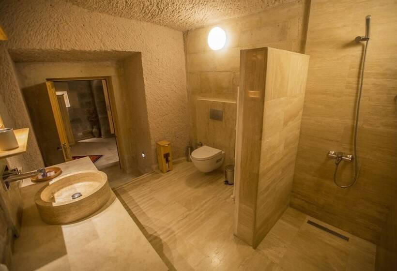 패밀리 스위트, Kistar Cave