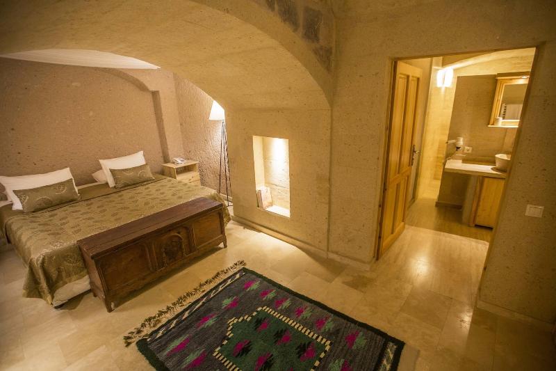 수피리어 스위트, Kistar Cave