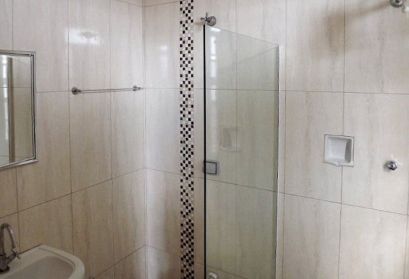 スタンダードトリプルルーム, Libero