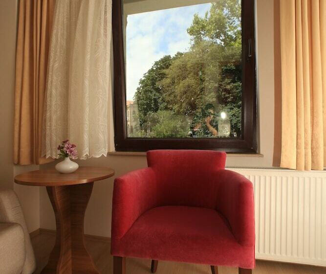 标准间, Lonca Butik