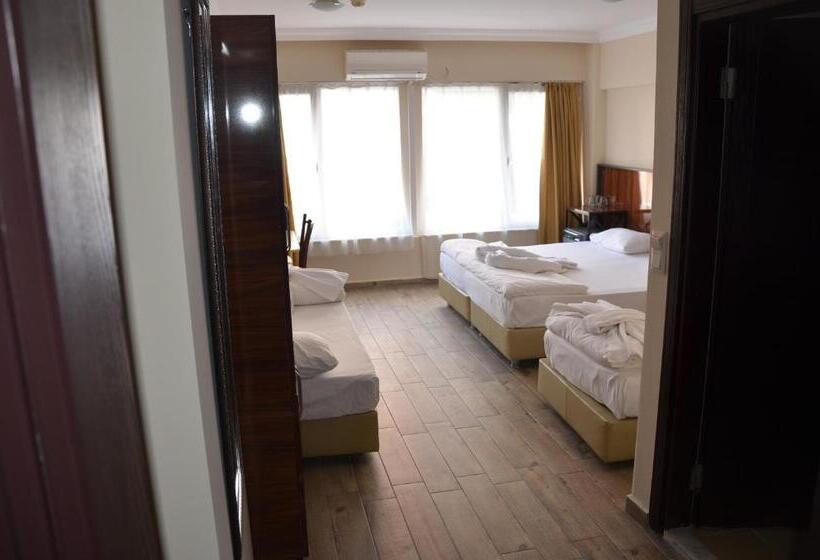 Camera Familiare, Marka