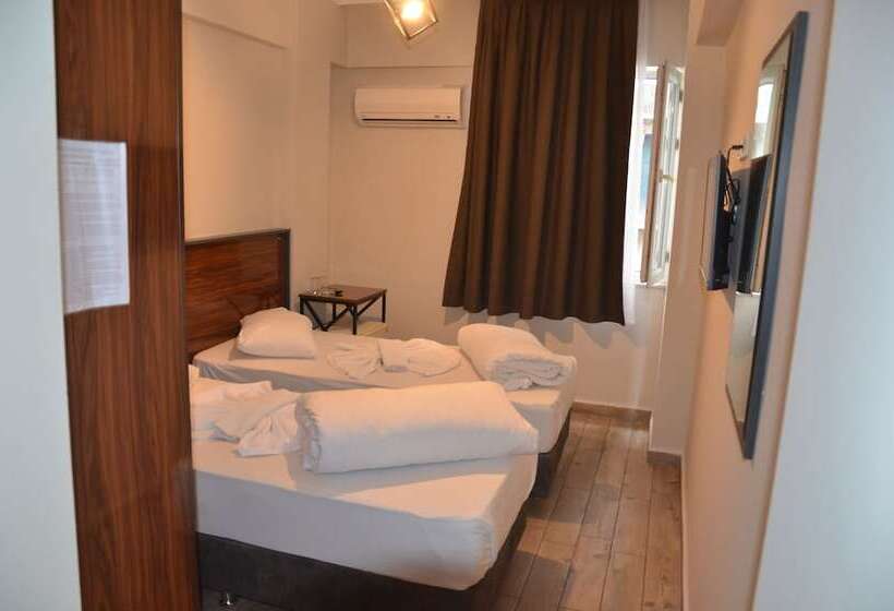 Camera Standard, Marka