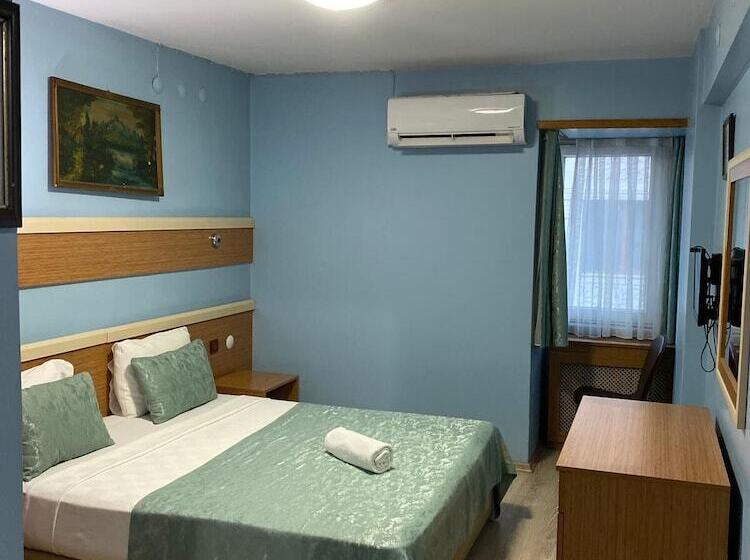 スタンダードトリプルルーム, Oz Villa