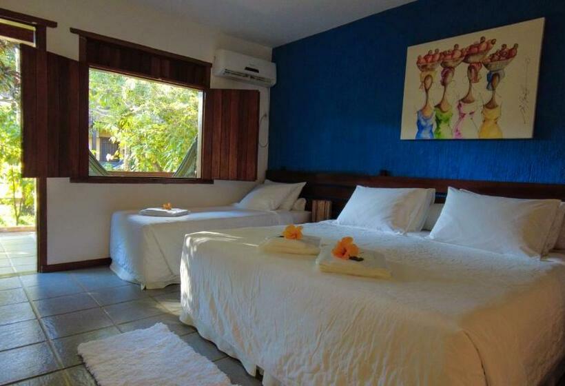 غرفة قياسية ثلاثية مزودة بشرفة, Pousada Marambaia