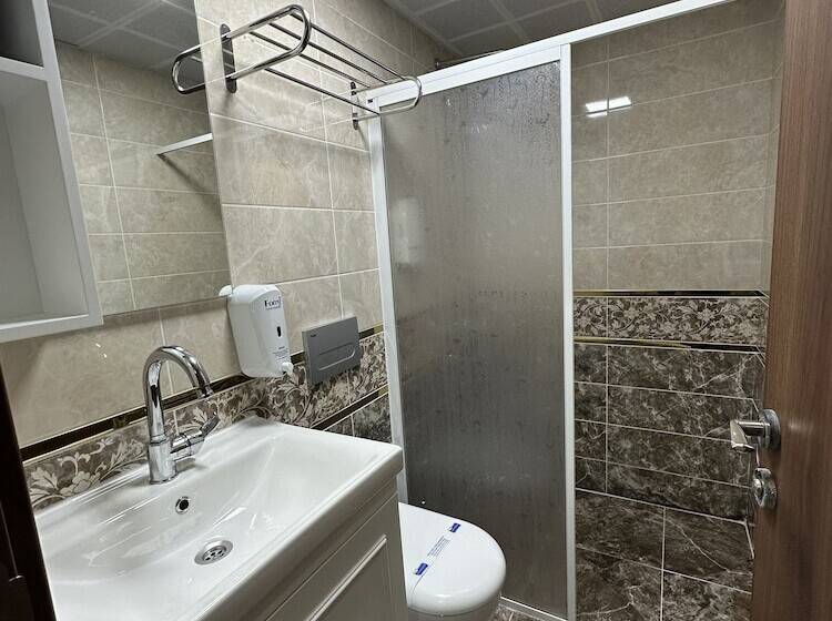Трежместный Номер Economy, Poyraz Hotel Uzungöl