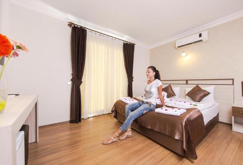 اتاق خانوادگی, Sarp Hotel Kadriye