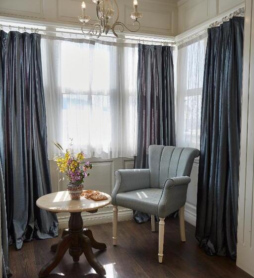 اتاق لوکس, Vinifera Ephesus