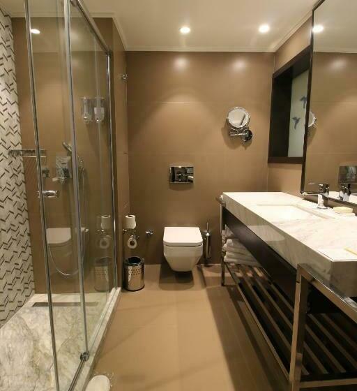 디럭스 룸 킹사이즈 침대, Waxwing