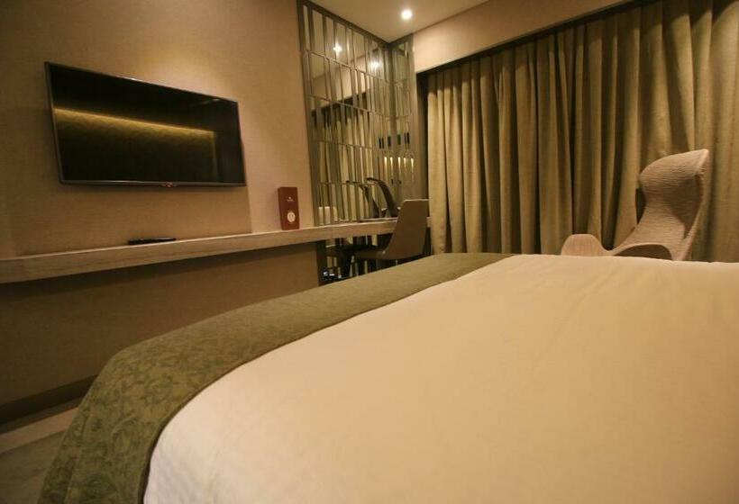 带大床的高级房间, Waxwing