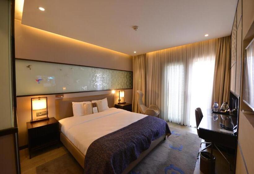 带大床的高级房间, Waxwing