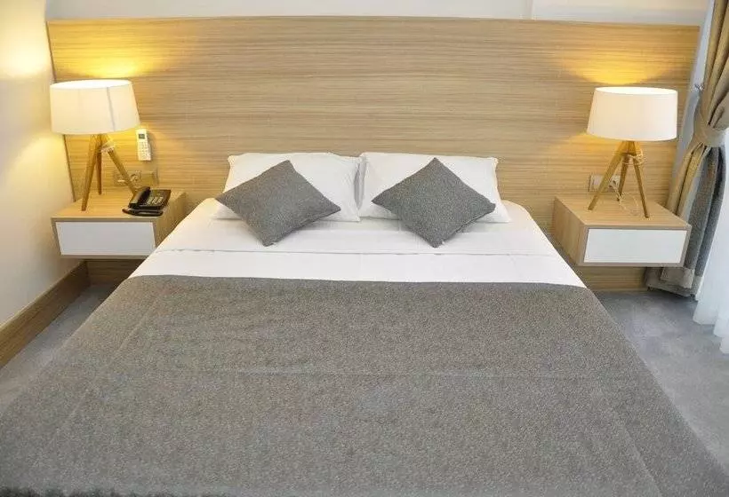 اتاق استاندارد یک نفره, Ozyigit Otel