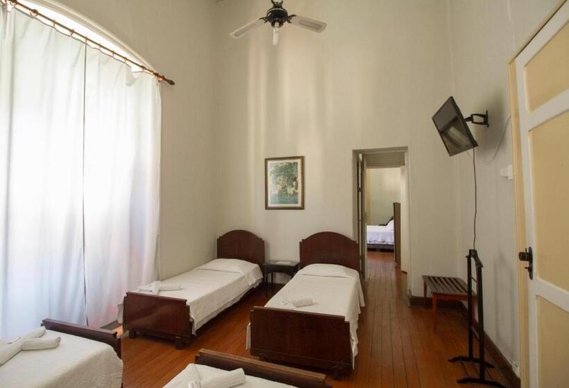 Quarto Quádruplo Estandar, Palace Hotel De Caxambu