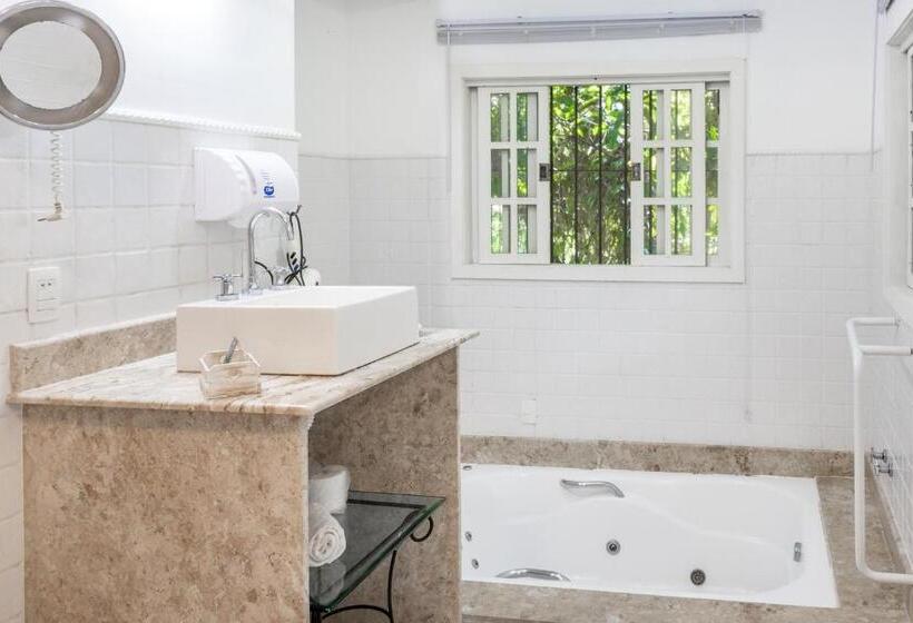 سوئیت با وان آب گرم, Bomtempo Ii Chales By Castelo Itaipava