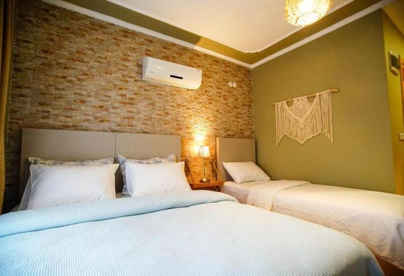 Трехместный Номер Стандарт Вид на Сад, Urla Zeytin