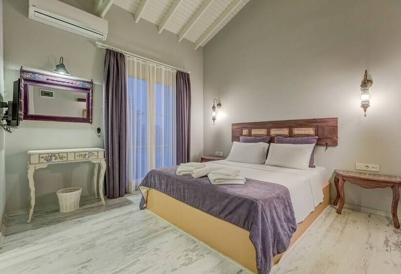 Habitació Estàndard, Vespera