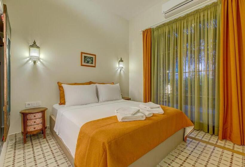 Quarto Estandar com Terraço, Vespera