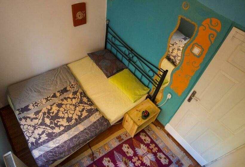 Quarto Estandar Banheiro Compartilhado, Shantihome