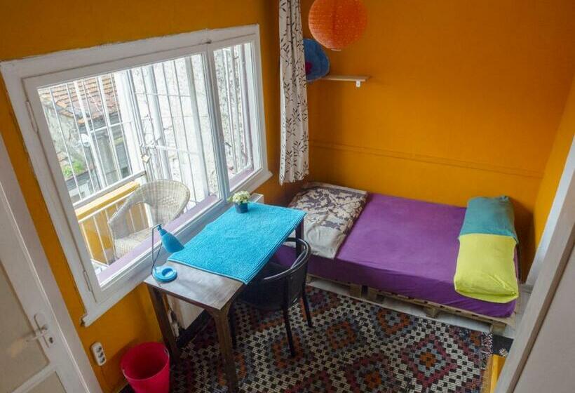 Quarto Estandar Banheiro Compartilhado, Shantihome