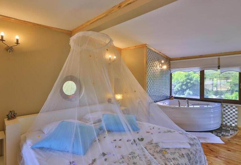 Deluxe room with river view, Mints Hotel Adult Only