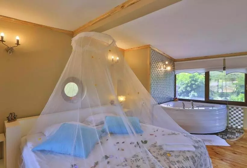 Deluxe room with river view, Mints Hotel   Adult Only